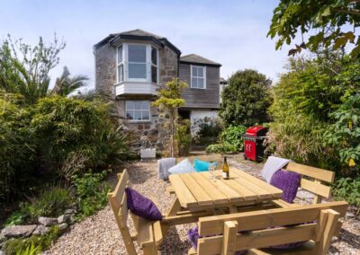 Ayr Farmhouse, spacious dog-friendly holiday cottage with woodburner and garden, close to the beach in north Cornwall | St Ives Coastal Holidays